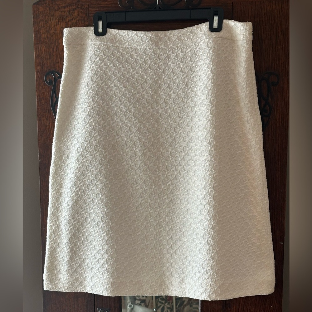 Banana Republic Cream Textured A-Line Skirt